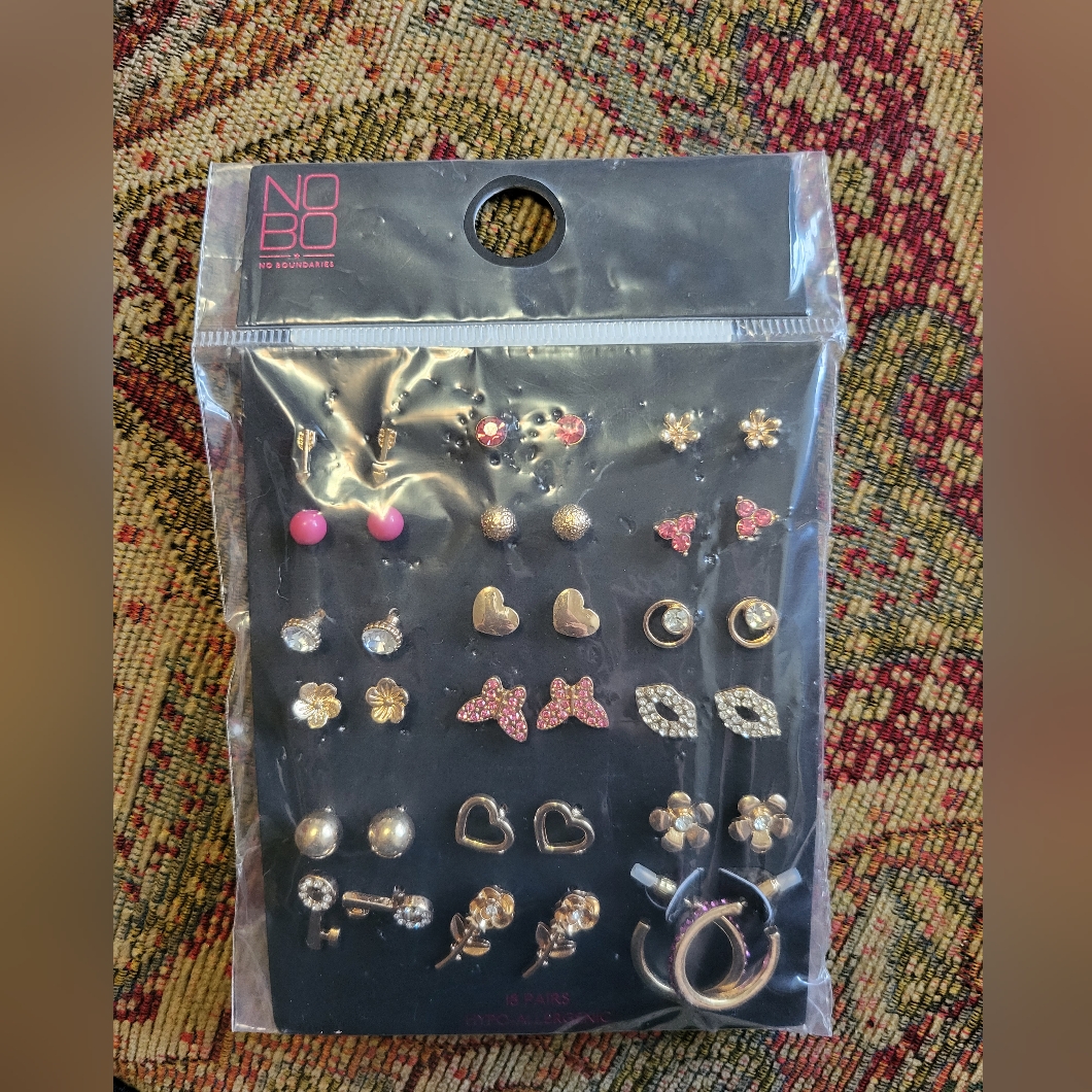 No Boundaries Earring Set 5$